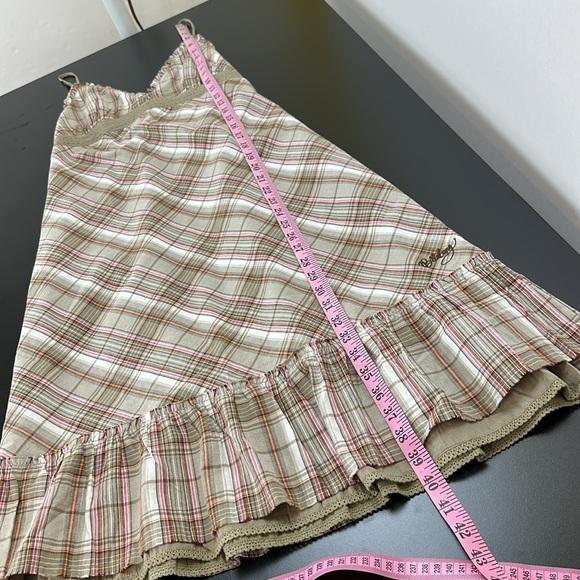 Billabong Plaid Babydoll Ruffle Dress M Smocked Back Adjustable Straps Y… - Picture 12 of 13